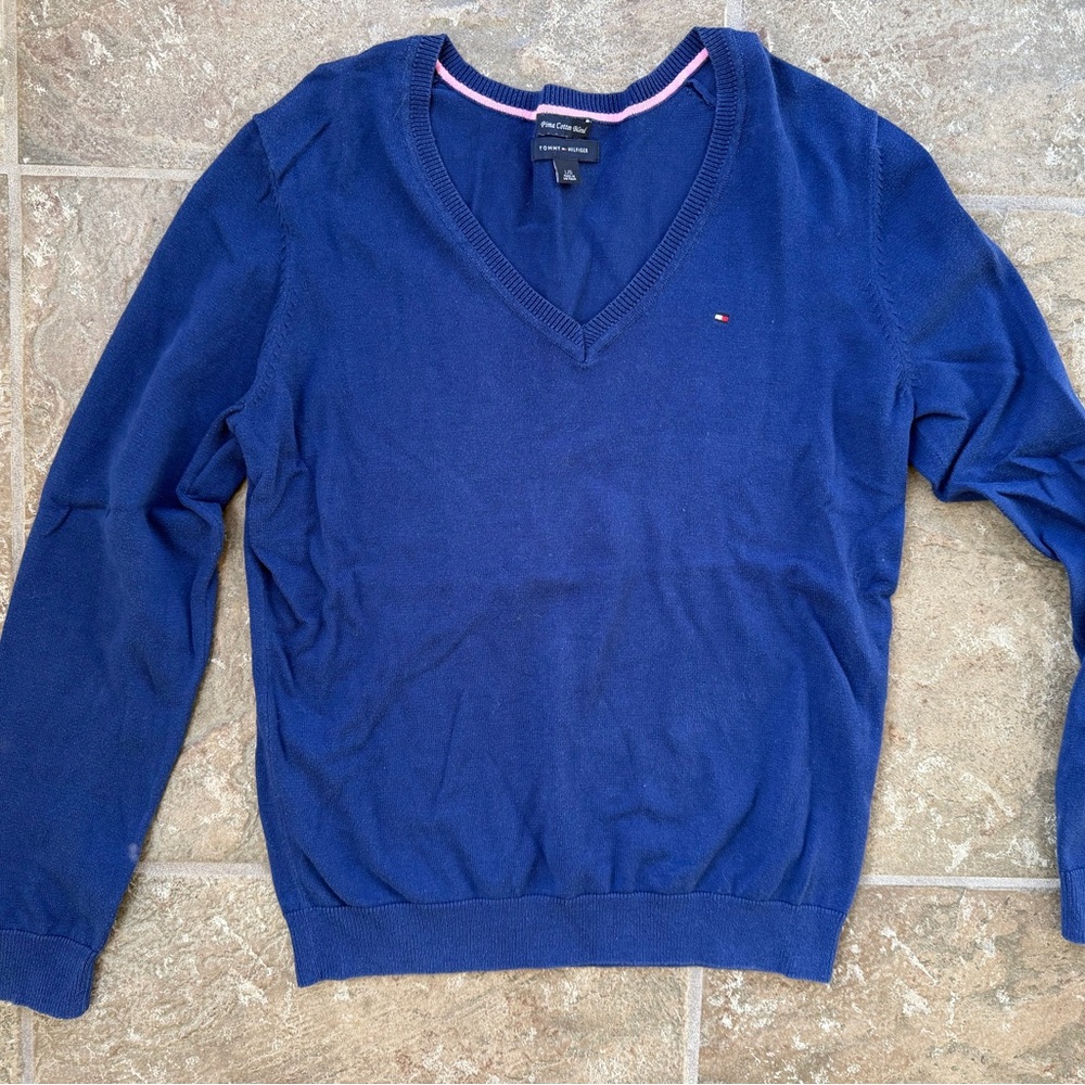 Tommy Hilfiger Women's Navy V-Neck Sweater